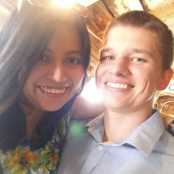 Meet your Posher, Vicky - Picture 1 of 1